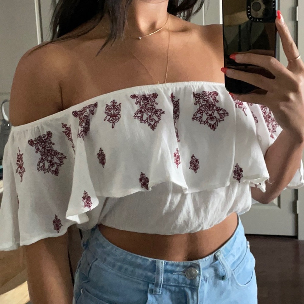 LA Hearts flowy off shoulder crop top